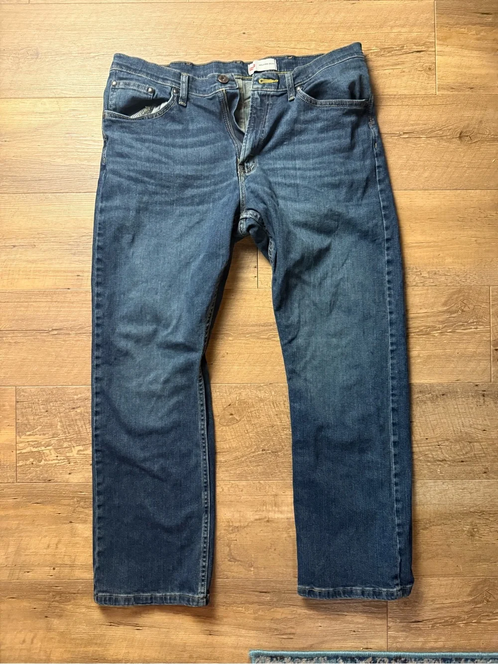 Levi's Men's Medium Blue Straight Leg Jeans